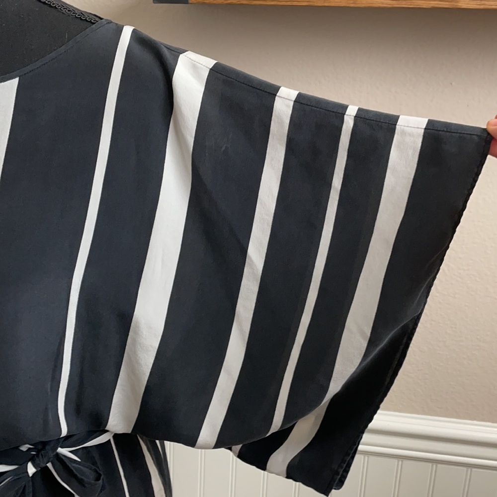 BCBGMaxArzria Design Dress. - Picture 3 of 6